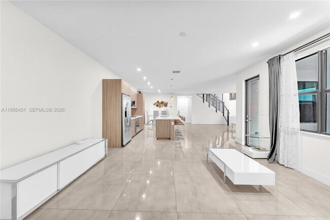 Building Photo - 10250 NW 76th Terrace