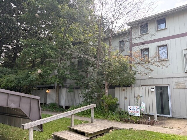 Building Photo - 810 Betner Dr