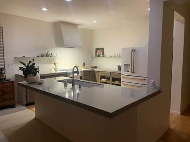 Building Photo - Active Senior Community for 55 and older! Located in beautiful Sun City, Roseville.