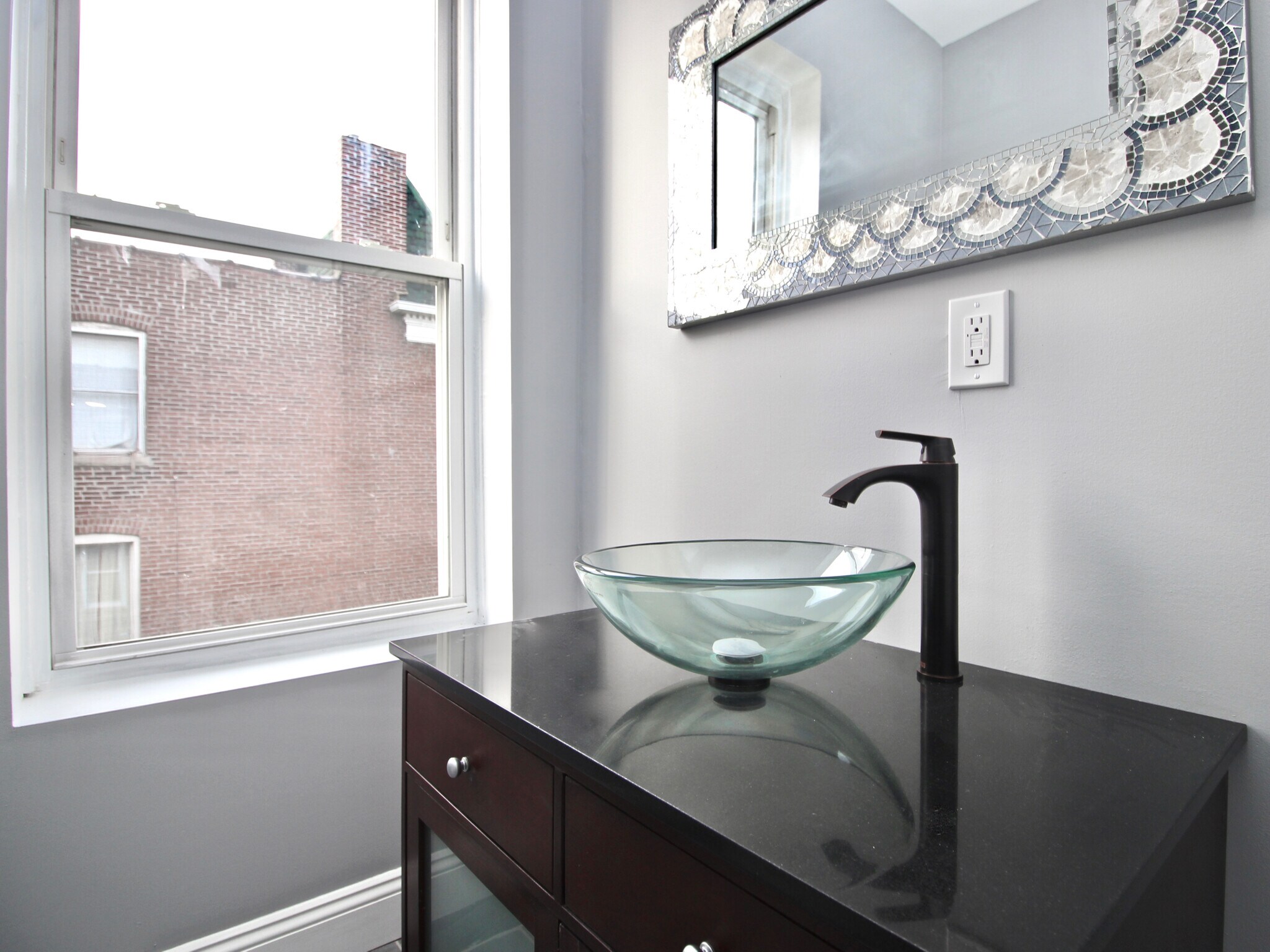 Building Photo - 3526 Vista Ave