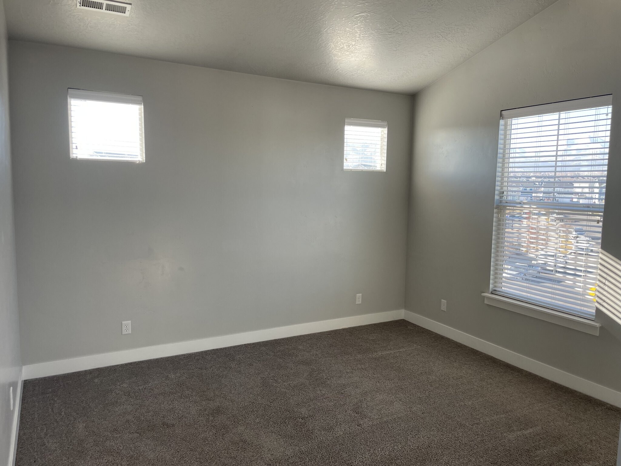 Building Photo - 13092 S Tortola Dr