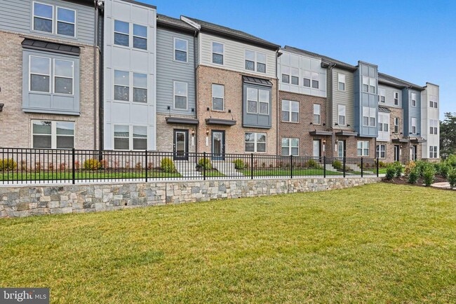 Building Photo - 2172 Glacier Rd