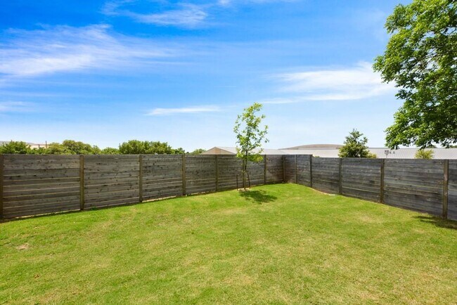 Building Photo - 8913 Parker Ranch Cir