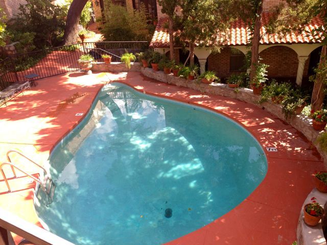 Primary Photo - 1509 Montana Ave