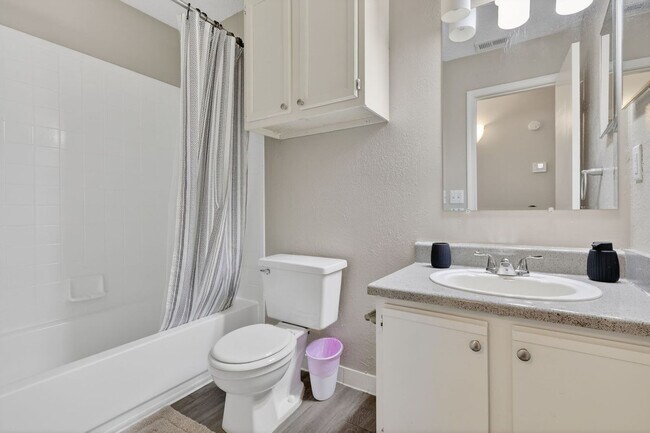 Building Photo - 50 Northtown Dr