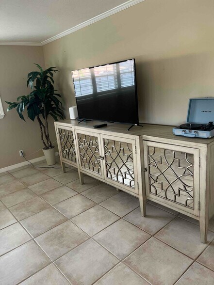 Building Photo - 2258 Palmetto Rd