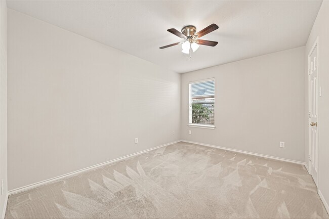 Building Photo - 26414 Suffield Glen Ln