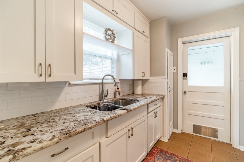 Building Photo - 1201 W Alan Ave