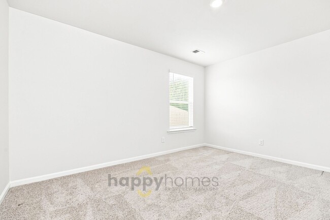Building Photo - 644 Ladywood Dr