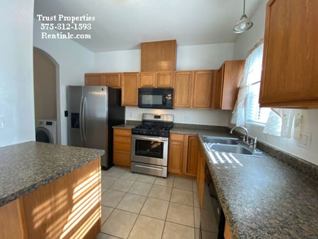 Building Photo - Clean 4/2 close to WSMR / NASA