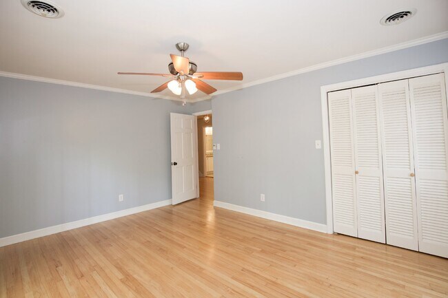 Building Photo - Stunning home in Weymouth Woods Southern P...