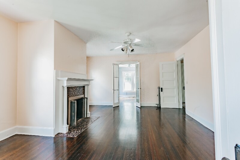 Building Photo - 137 Leroy St