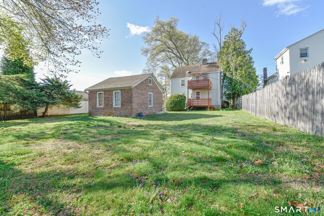 Building Photo - 146 Warsaw St