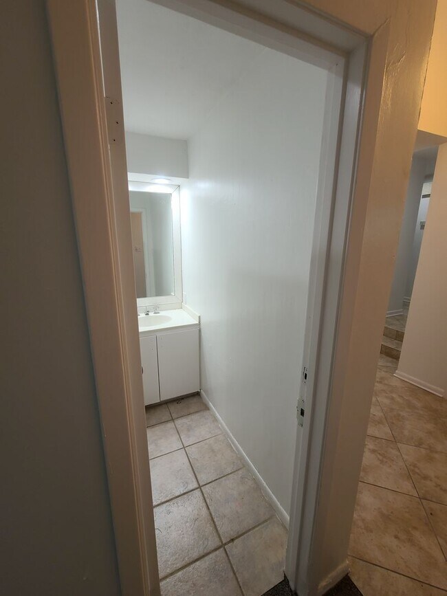 Building Photo - 3/2.5/2 with 2 Living Areas on Crossing Creeks Country Club