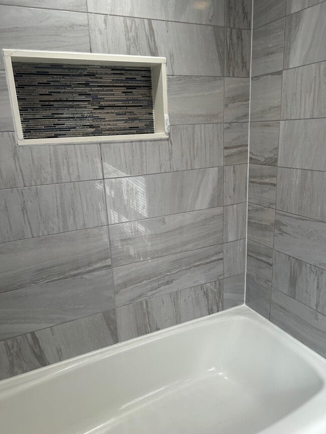 Building Photo - 4608 Grand Ave