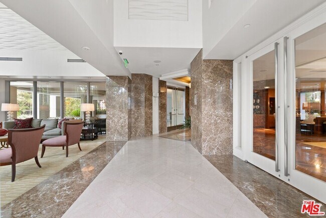Building Photo - 10700 Wilshire Blvd
