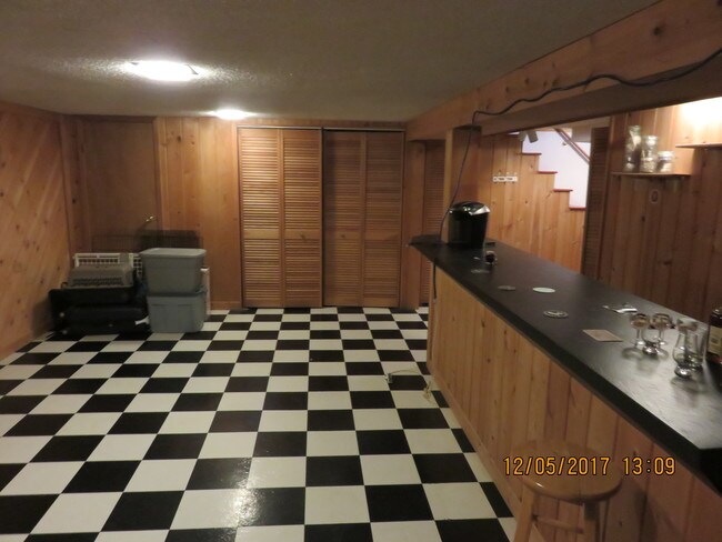 Building Photo - 1673 Ash St