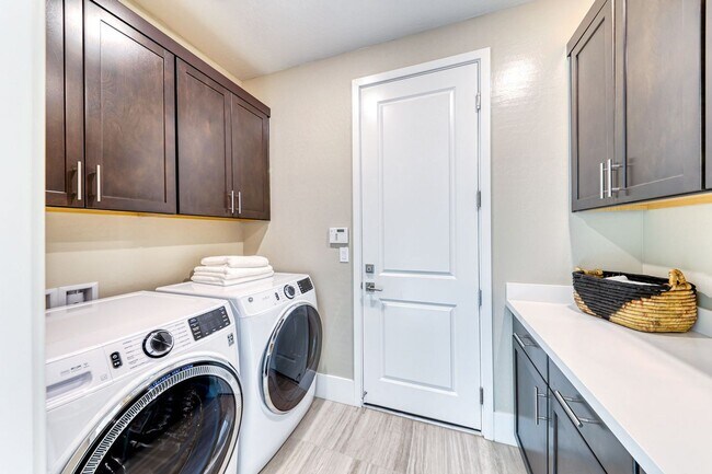 Building Photo - Resort Living, Age Restricted, 55+ Community, 3 Bedroom Home In Northwest Las Vegas