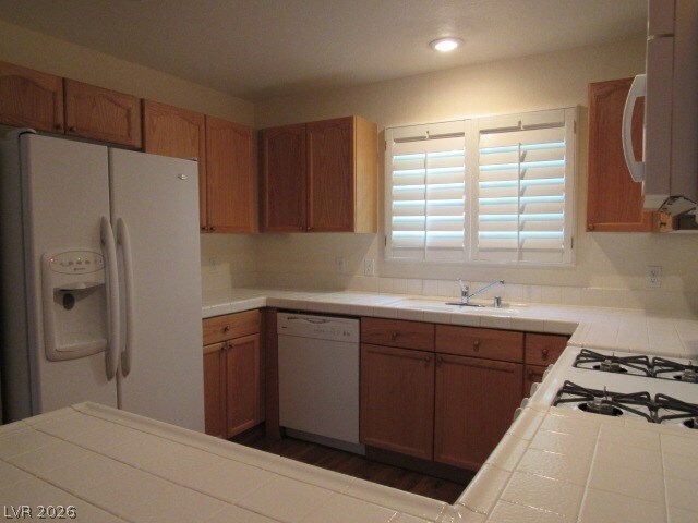 Building Photo - 401 Amber Pine St