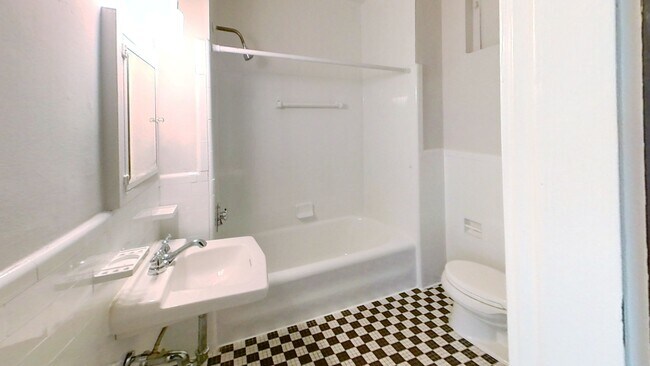 Building Photo - 41 Butler Rd