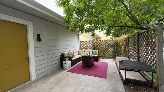 Building Photo - 1618 Faraday Cir