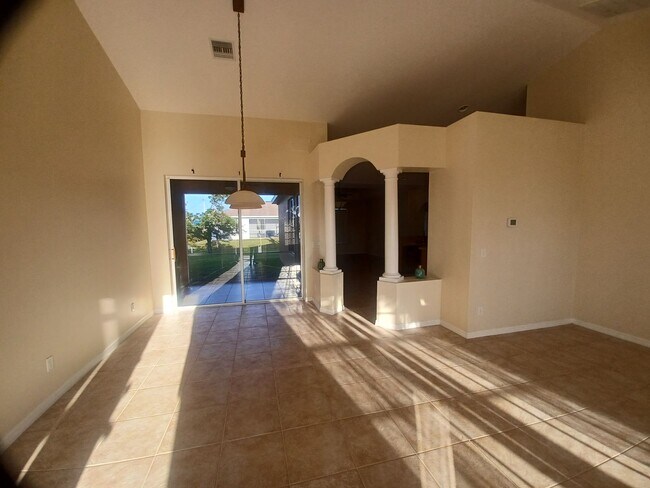 Building Photo - 2117 NW 14th Terrace