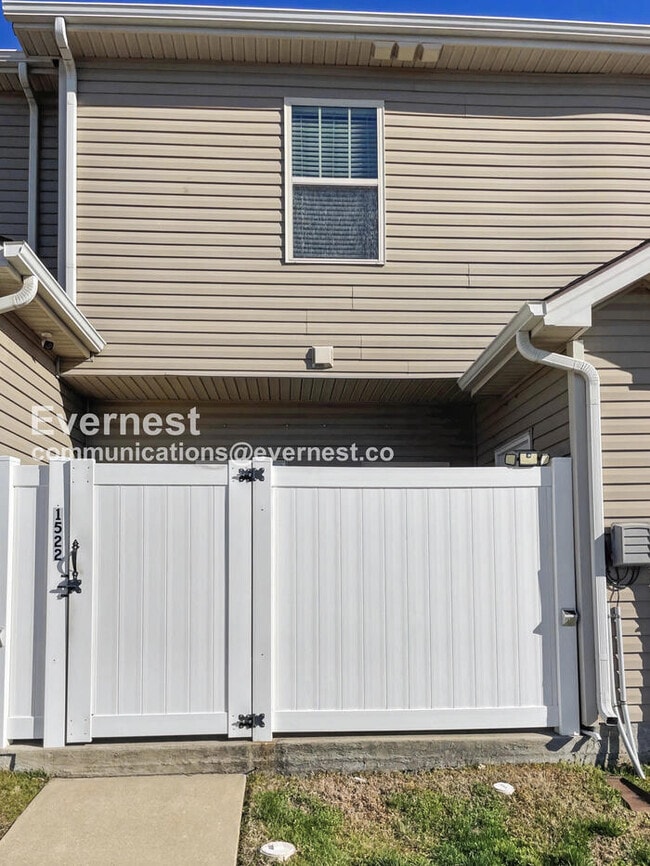 Building Photo - 1522 Sprucedale Dr