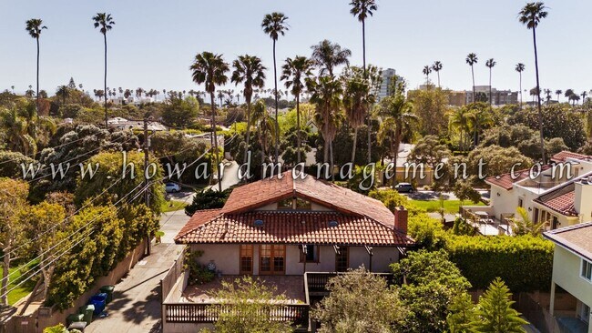 Building Photo - Stunning 5 Bedroom House in Santa Monica