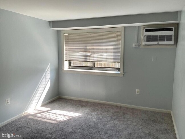 Building Photo - 3109 Naylor Rd SE