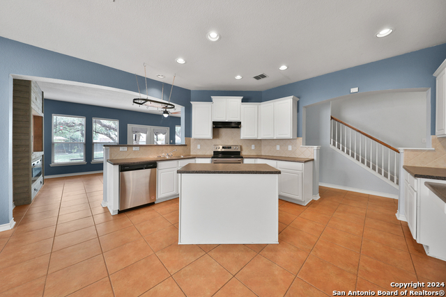 Building Photo - 4707 Shavano Ct