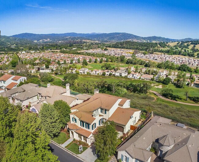 Building Photo - 2490 Muirfield Way