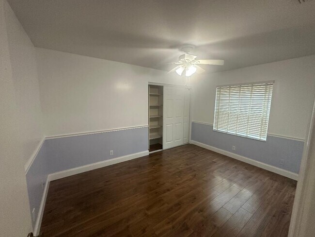 Building Photo - 5503 NW 39th Ave