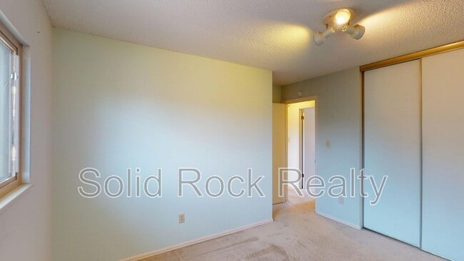 Building Photo - 2465 Ptarmigan Ln