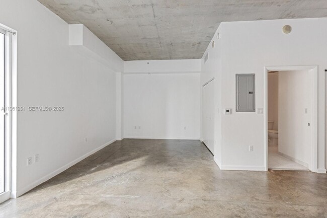 Building Photo - 133 NE 2nd Ave