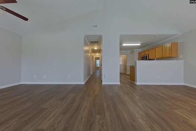 Building Photo - 180 Riglaw Cir