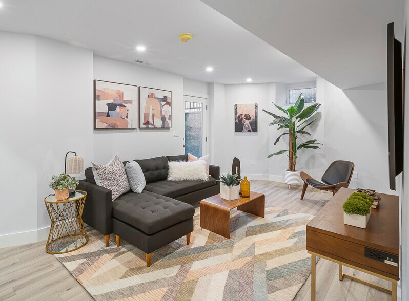 Building Photo - 315 Pearl St