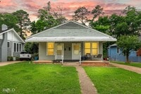 Building Photo - 2310 Scovell-B