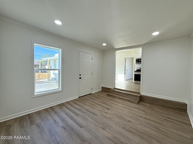 Building Photo - 801 Cleveland St