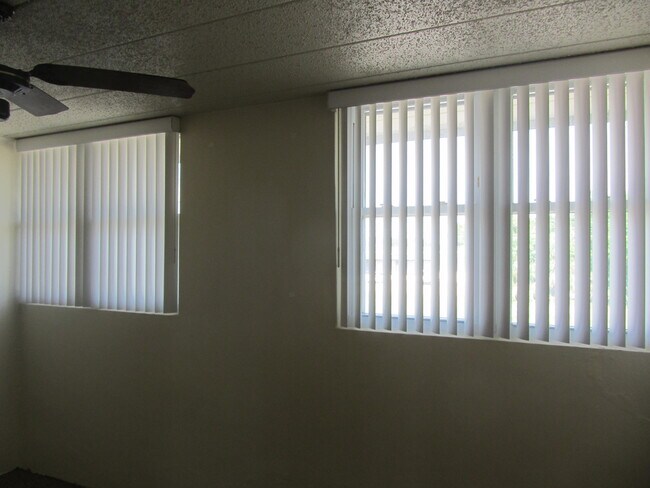 Building Photo - 300 Miracle Strip Pkwy