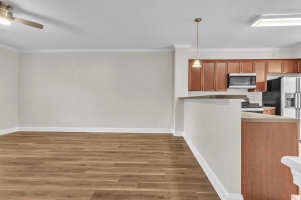 Building Photo - 3100 Lauren Parc Rd