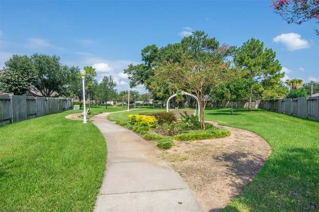 Building Photo - 17523 Poplar Canyon Ln