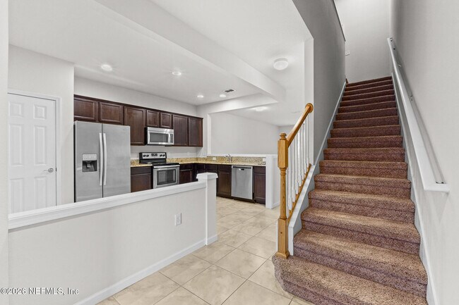 Building Photo - 6791 Roundleaf Dr