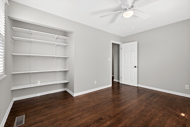 Building Photo - 340 Binkley Dr