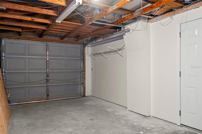 Building Photo - 9740 Lamantin Dr