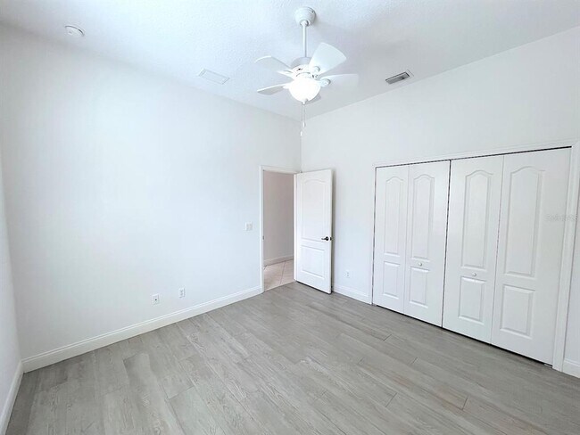 Building Photo - 27 Empress Ln