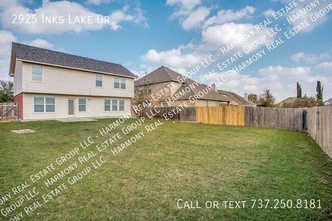 Building Photo - 2925 Inks Lake Dr