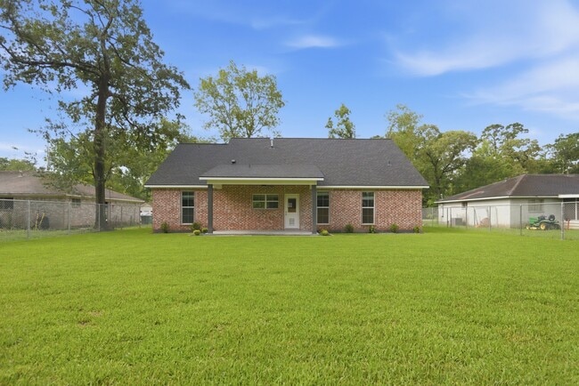 Building Photo - 3418 Shadowcrest Ln