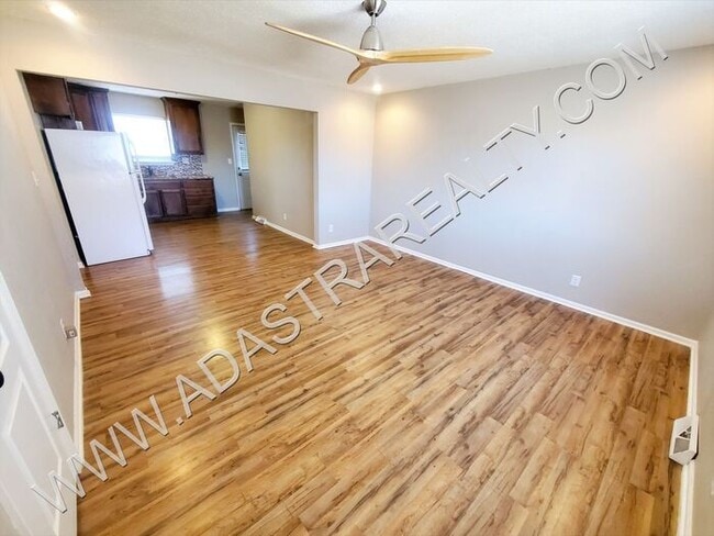 Building Photo - Nicely updated duplex near Kansas City schools-Coming SOON!!