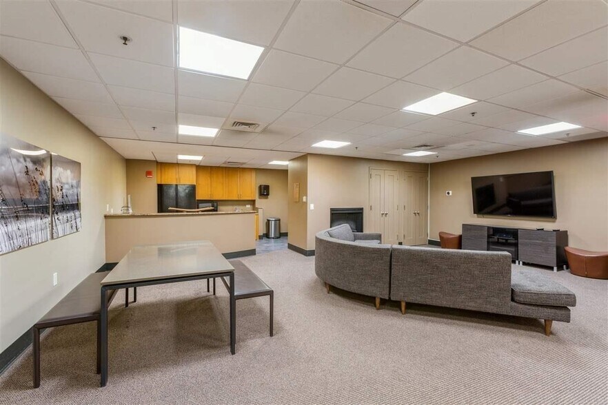 Building Photo - 105 Greene St