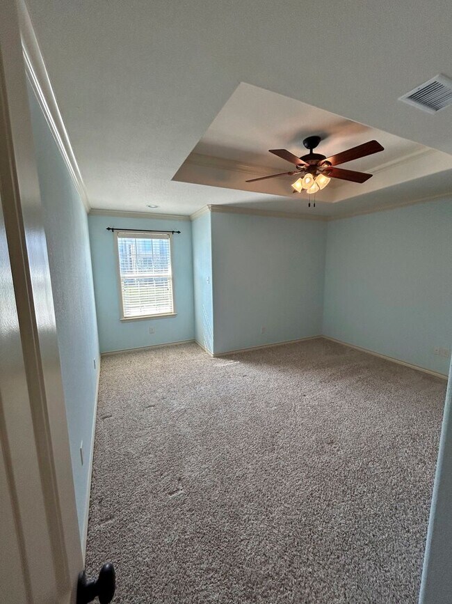 Building Photo - South College Station Townhome